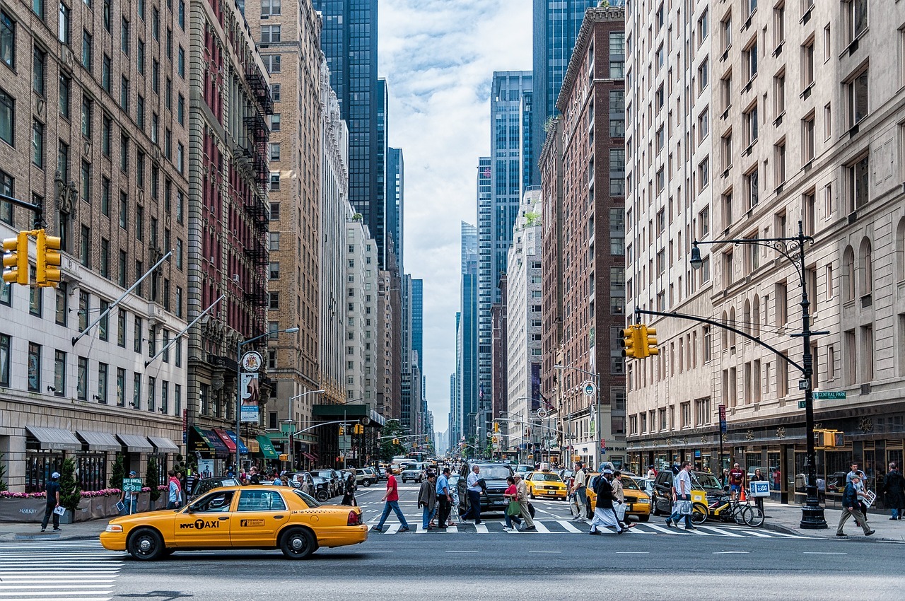 pedestrians, crossing, traffic-1853552.jpg