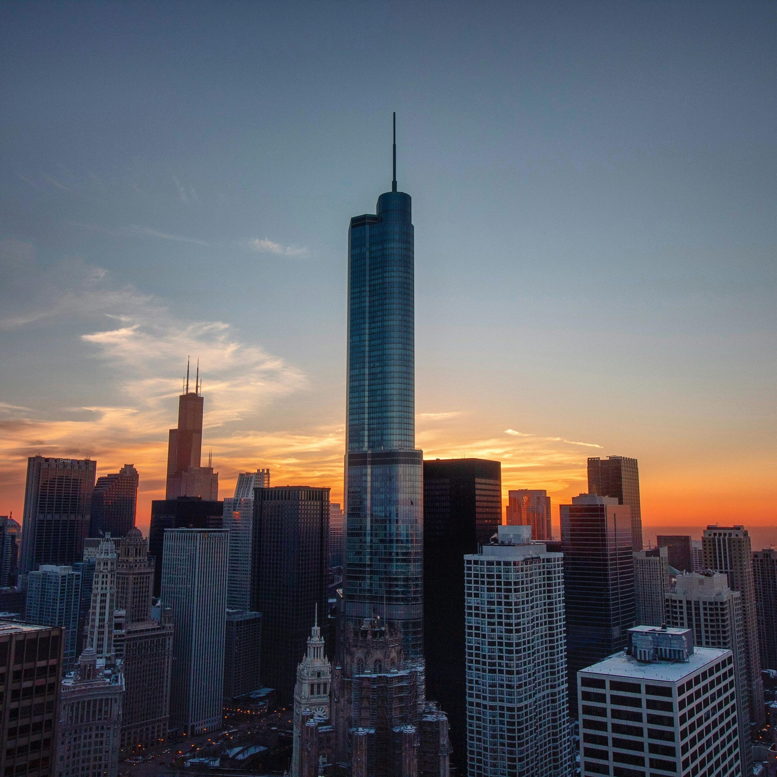 The Global Market Pulse: Navigating Economic Crosscurrents and Strategic Shifts